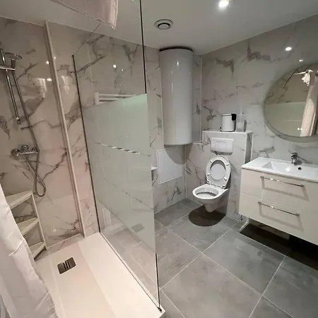 Esprit Grece, Joli Au Coeur De Daire